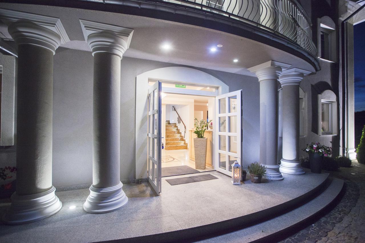 Villa Taan Royal Реваль Экстерьер фото